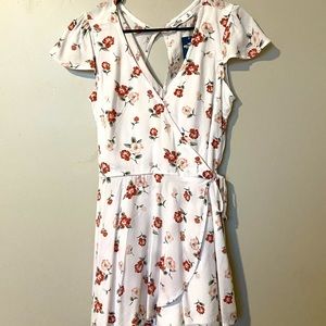 Small; white floral romper